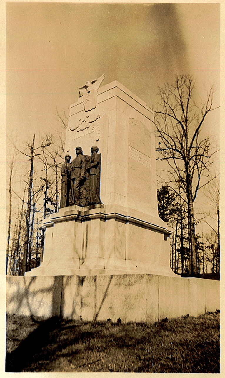 Illinois Mounument